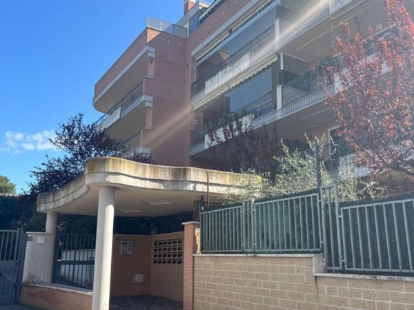 appartamento in vendita a Roma in zona Mezzocammino