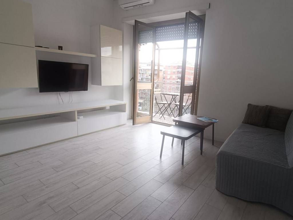 appartamento in vendita a Roma in zona Appio Claudio