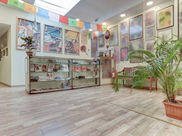 negozio in vendita a Roma in zona Celio