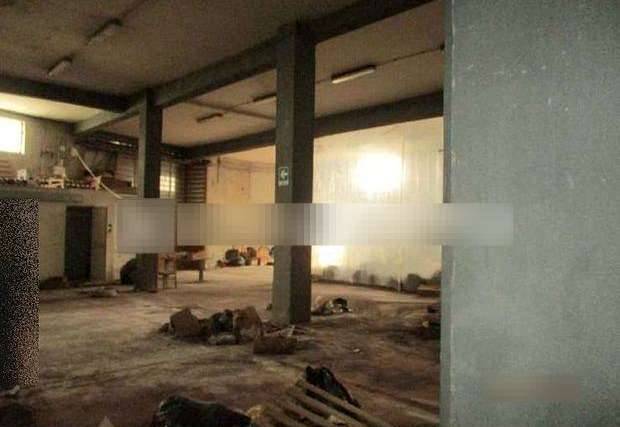 capannone in vendita a Roma in zona Casal Morena