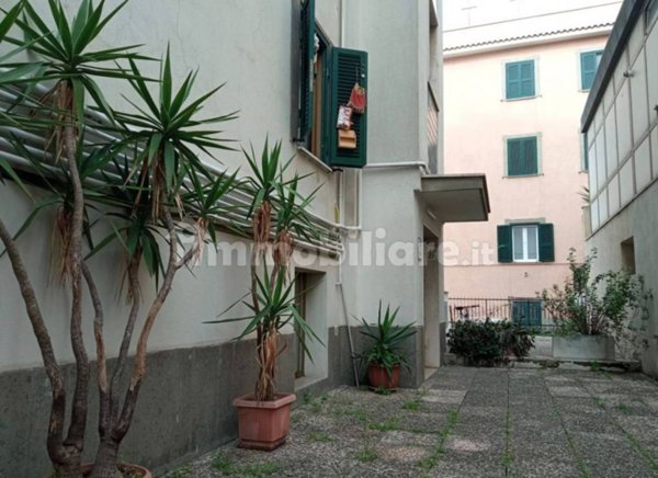 appartamento in vendita a Roma in zona Borghesiana