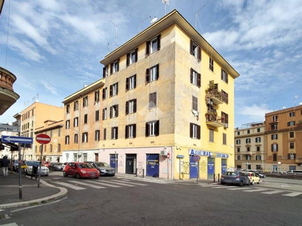 appartamento in vendita a Roma in zona Tuscolano