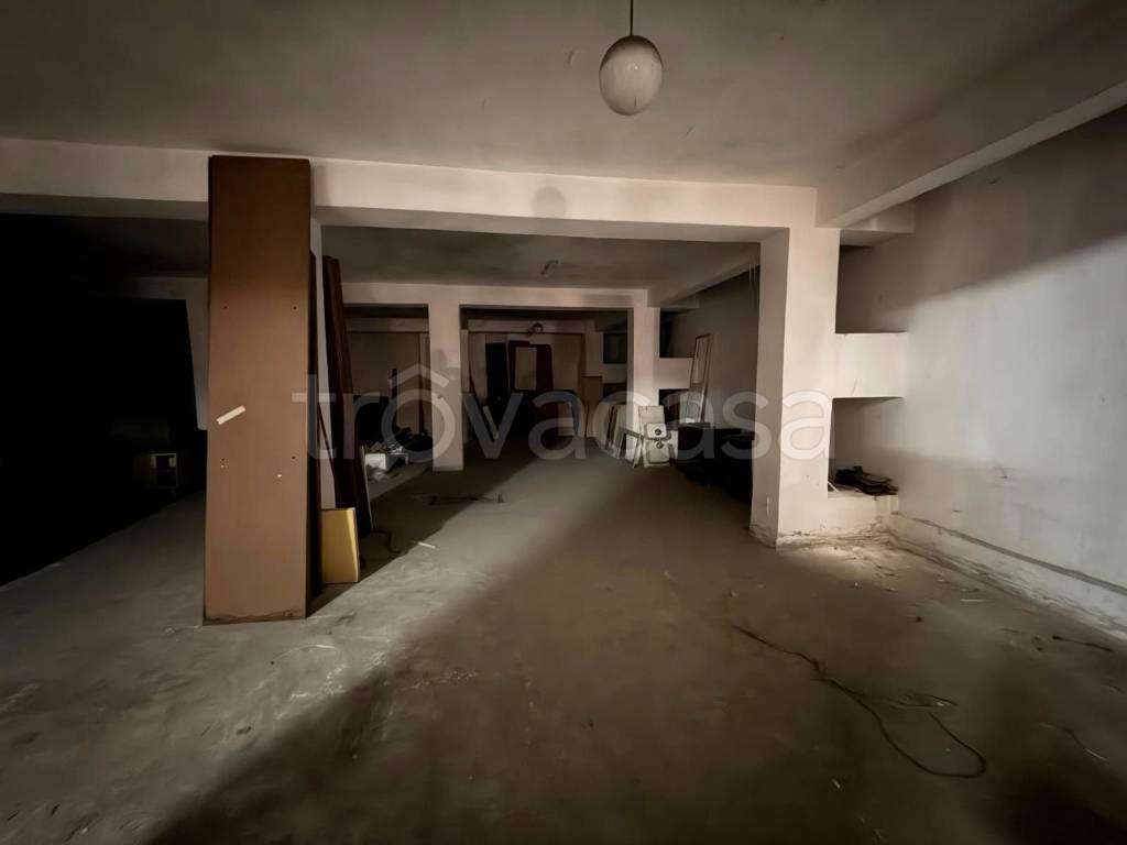 locale commerciale in vendita a Roma in zona Alessandrino