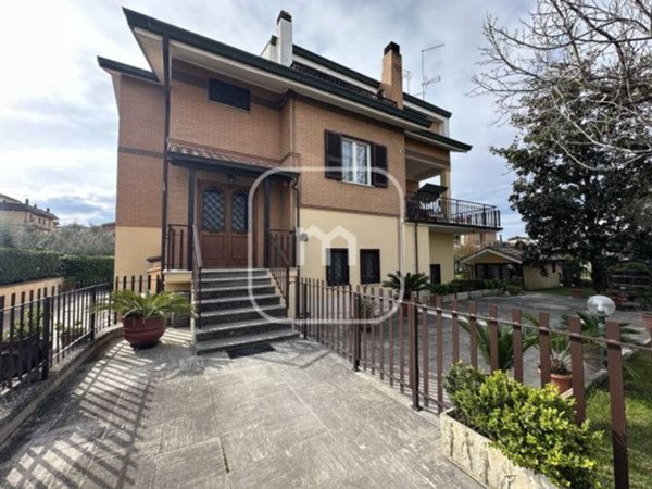 appartamento in vendita a Roma in zona Borghesiana