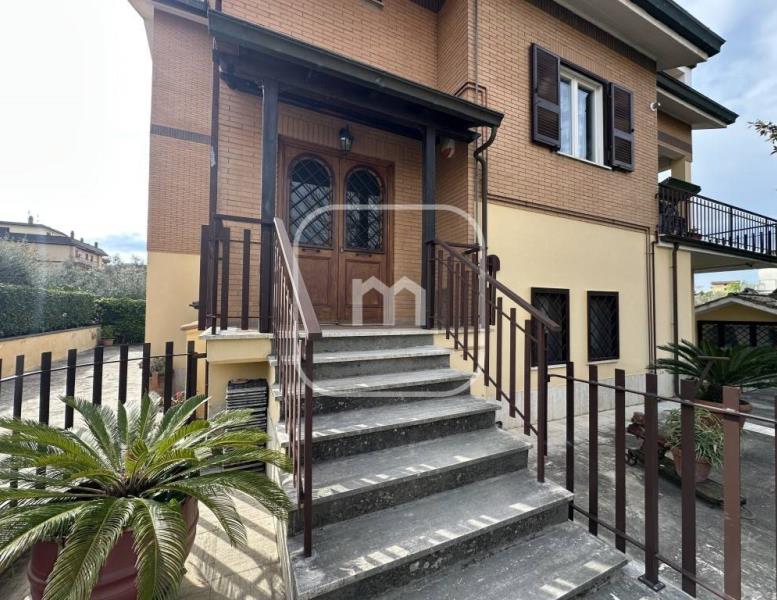 appartamento in vendita a Roma in zona Borghesiana