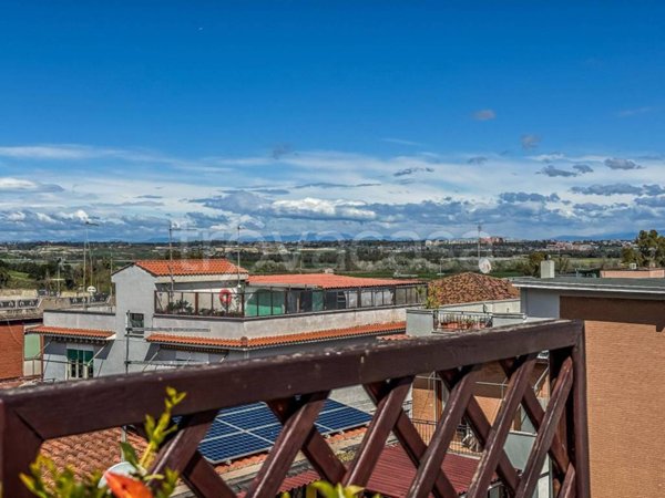 appartamento in vendita a Roma in zona Acilia