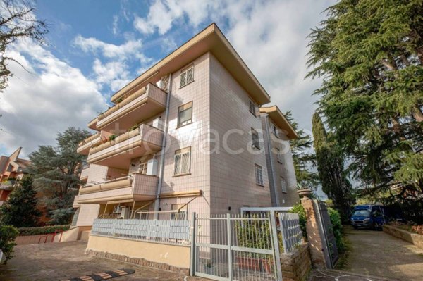 appartamento in vendita a Roma in zona Tor di Quinto