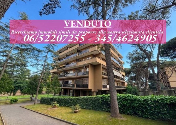 appartamento in vendita a Roma in zona Mostacciano