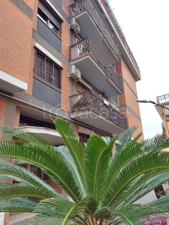 appartamento in vendita a Roma in zona Gianicolense