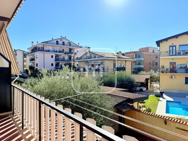 appartamento in vendita a Roma in zona Finocchio