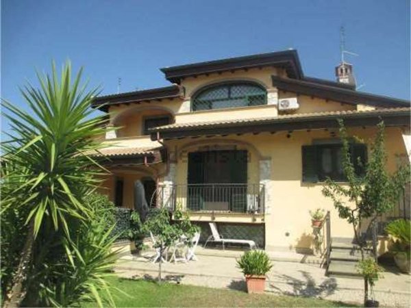 casa indipendente in vendita a Roma in zona Tor Vergata/Torrenova