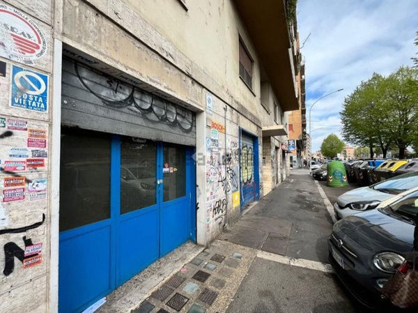 locale commerciale in vendita a Roma in zona Tiburtino