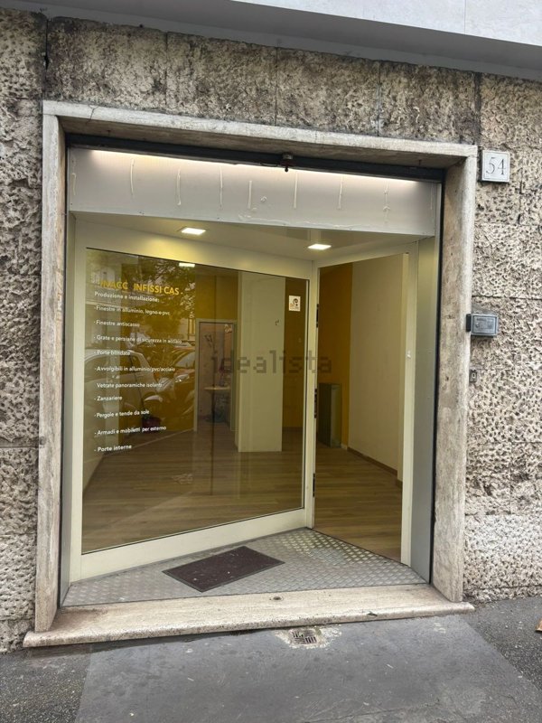 locale commerciale in vendita a Roma in zona Gianicolense