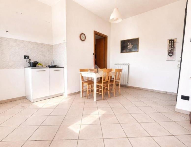 appartamento in vendita a Roma in zona Osteria Nuova