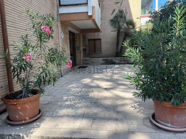 appartamento in vendita a Roma in zona Tor di Quinto