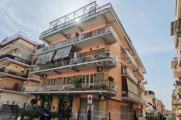 appartamento in vendita a Roma in zona Primavalle
