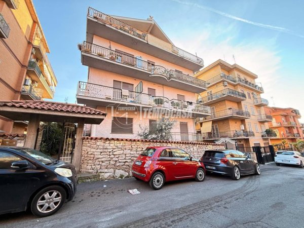appartamento in vendita a Roma in zona Palmarola
