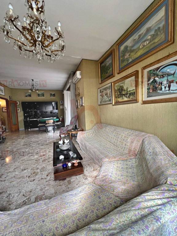 appartamento in vendita a Roma in zona Appio Claudio