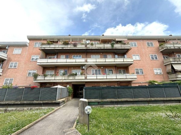 appartamento in vendita a Roma in zona Tor de' Cenci
