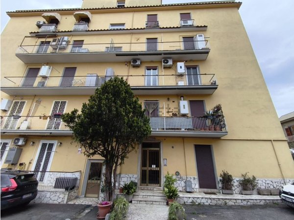 appartamento in vendita a Roma in zona Torre Maura
