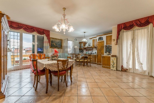 casa indipendente in vendita a Roma in zona Finocchio