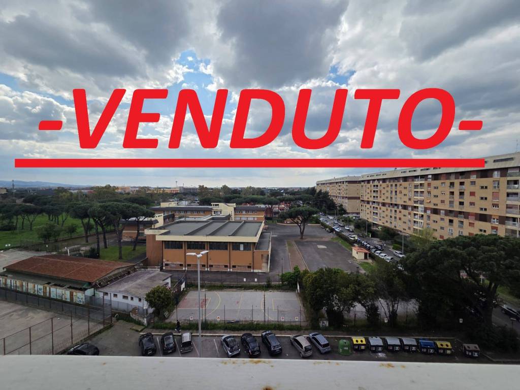 appartamento in vendita a Roma in zona Cinecittà