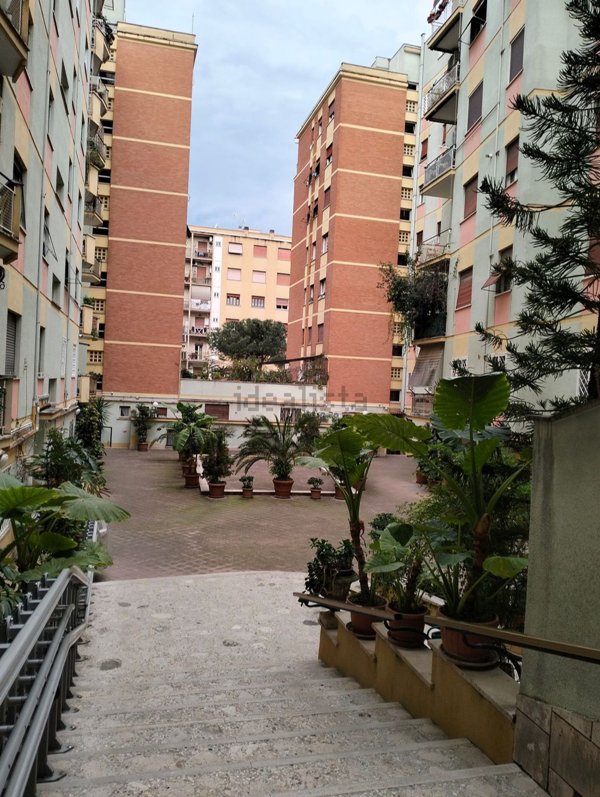 appartamento in vendita a Roma in zona Ostiense