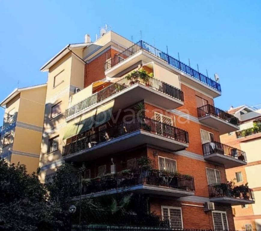 appartamento in vendita a Roma in zona Portuense