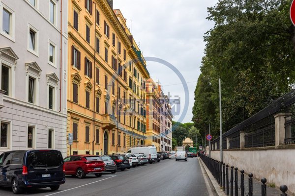 appartamento in vendita a Roma in zona Castro Pretorio