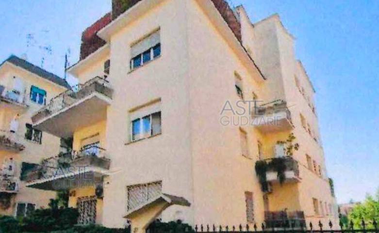 appartamento in vendita a Roma