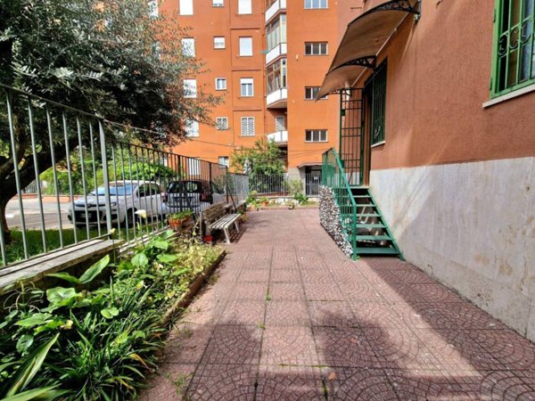appartamento in vendita a Roma in zona Appio Claudio