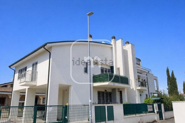 appartamento in vendita a Roma in zona Castelverde