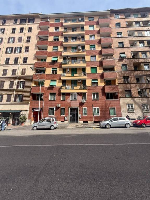 appartamento in vendita a Roma in zona Appio Latino