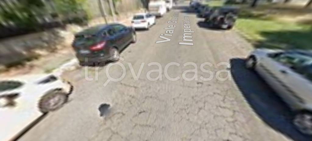 locale commerciale in vendita a Roma in zona Ostiense