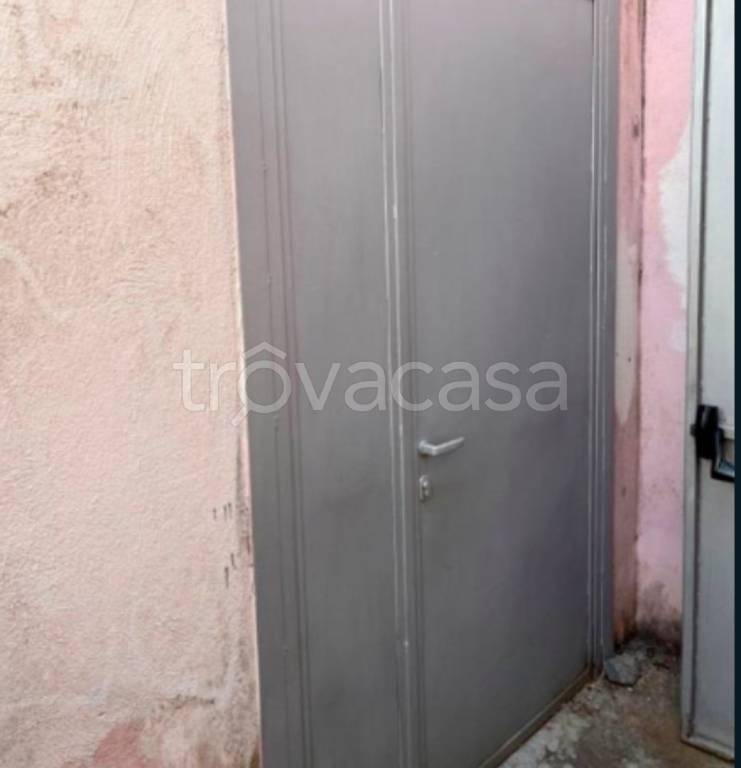 locale commerciale in vendita a Roma in zona Collatino