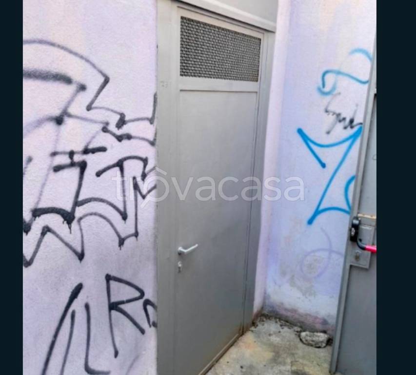 locale commerciale in vendita a Roma in zona Collatino