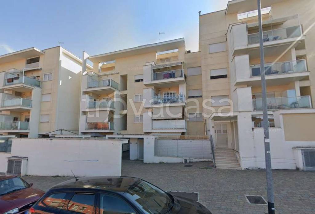 appartamento in vendita a Roma in zona Corviale