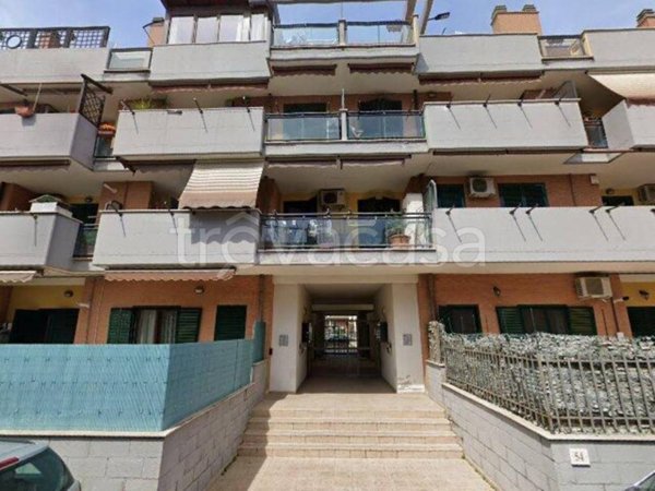 appartamento in vendita a Roma in zona Torre Angela