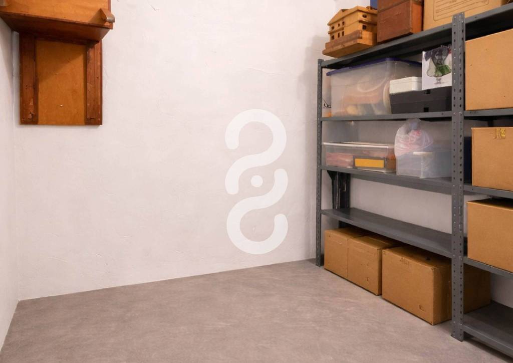 locale commerciale in vendita a Roma in zona Portuense