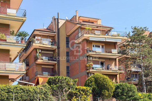 appartamento in vendita a Roma in zona Appio Latino
