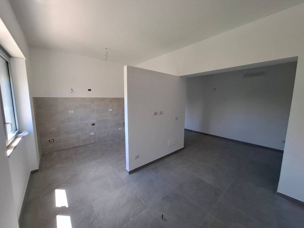 appartamento in vendita a Roma in zona Torrione Cerquetta