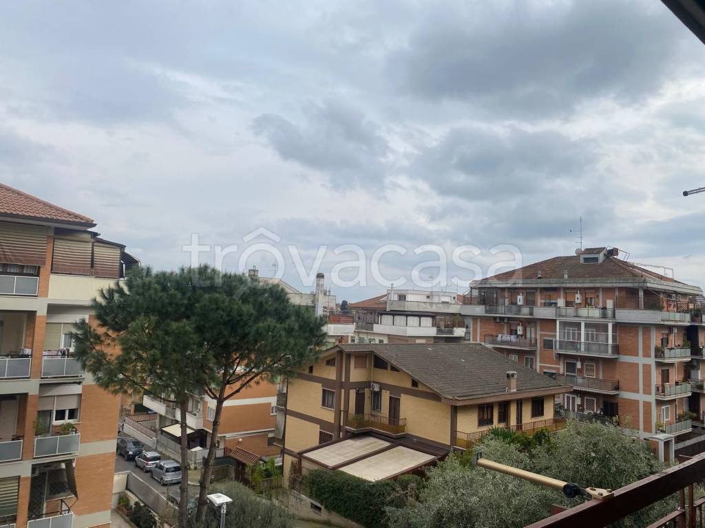 appartamento in vendita a Roma in zona Torrevecchia