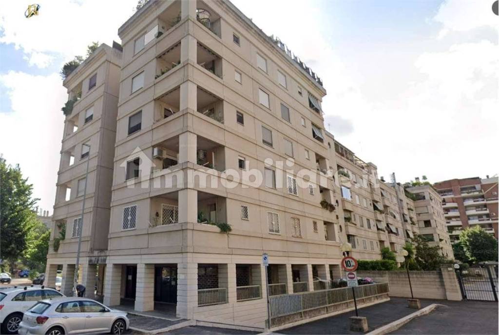 appartamento in vendita a Roma in zona Torrino