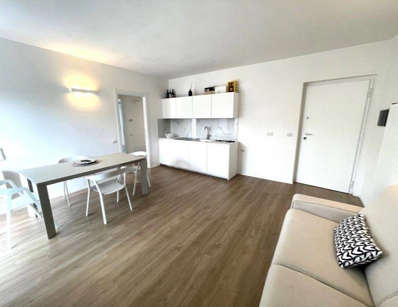 appartamento in vendita a Roma in zona Ardeatino