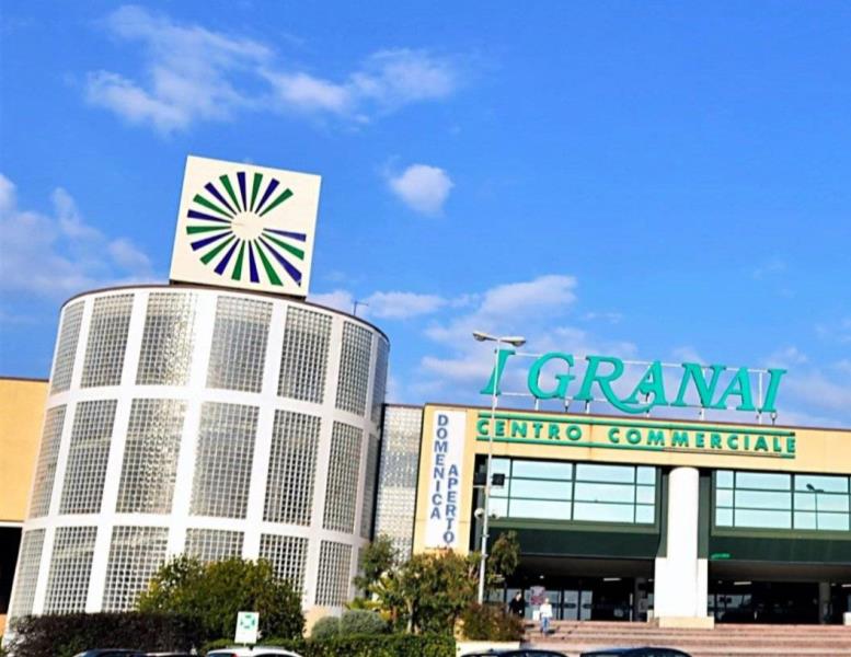 locale commerciale in vendita a Roma