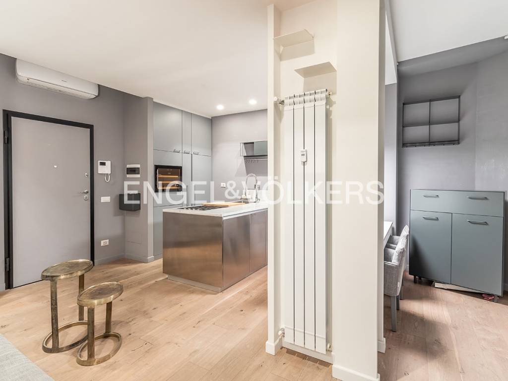 appartamento in vendita a Roma in zona Ardeatino