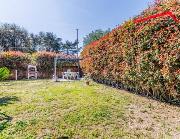 appartamento in vendita a Roma in zona Infernetto