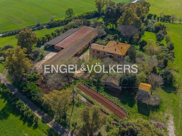 casa indipendente in vendita a Roma in zona Trigoria