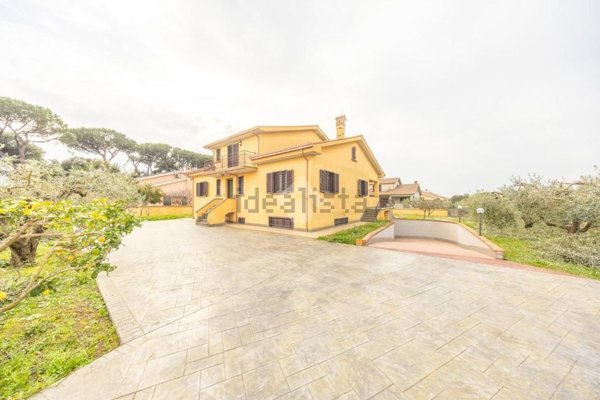 casa indipendente in vendita a Roma in zona Selvotta