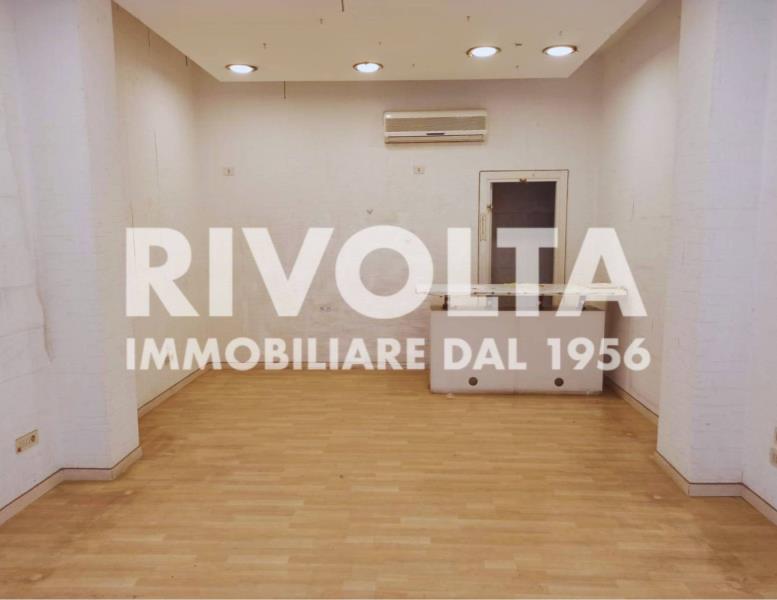 negozio in vendita a Roma in zona Monte Sacro/Talenti
